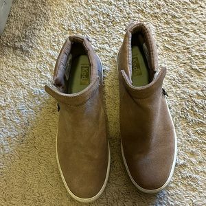 Keds zip up high top. Size 8